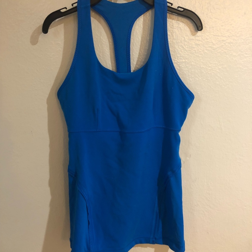 Lululemon tank top. Good used condition! Size 8.
